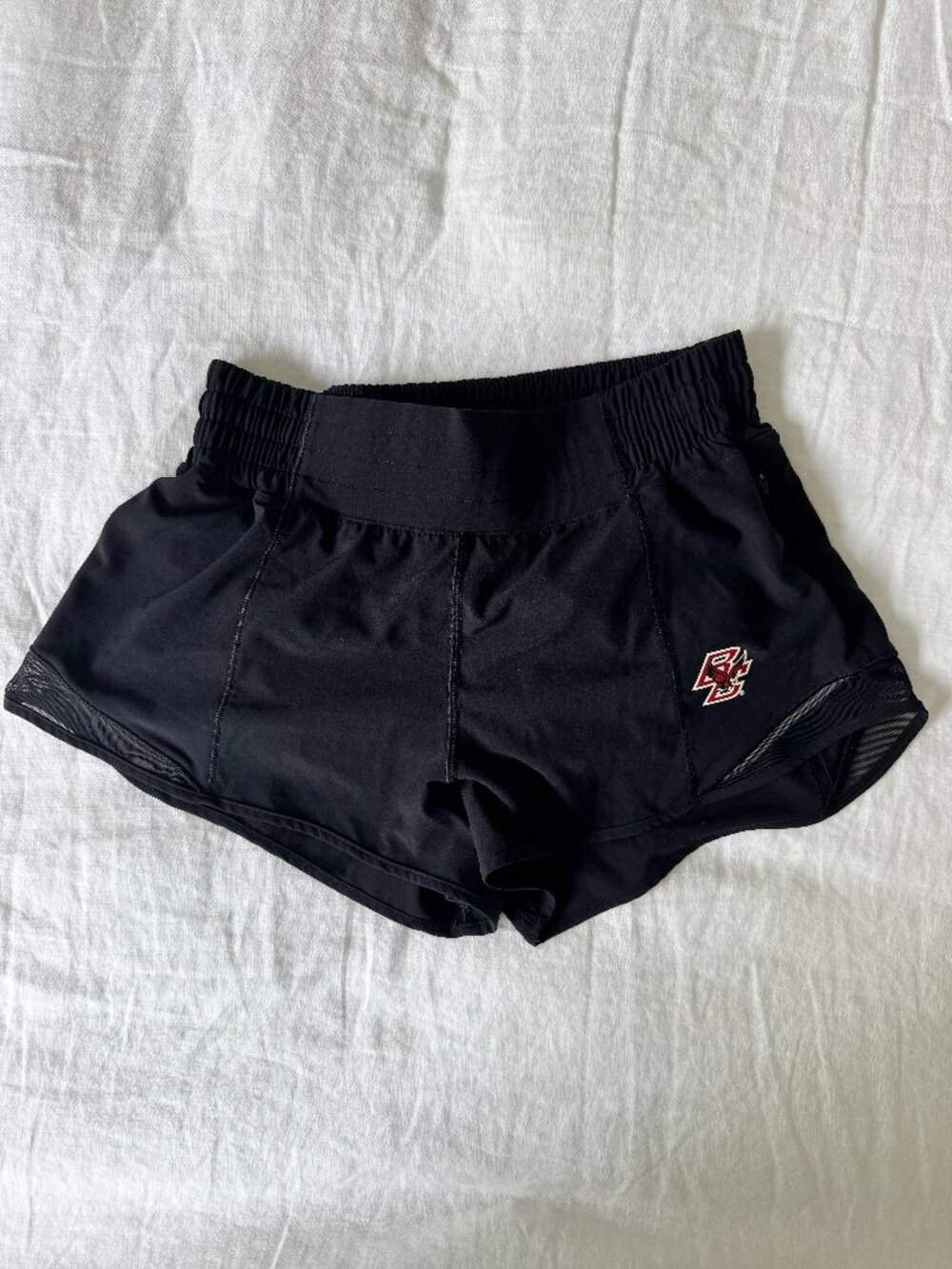 Lululemon Hotty Hot High-Rise Lined Short 2.5"